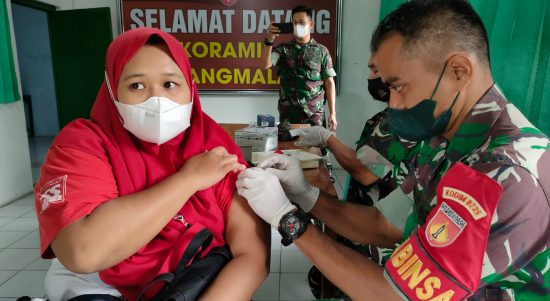 Koramil Karangmalang Diserbu Ratusan Warga, Senin (28/02/22), (V24/Amir)