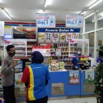 Terus Berikan Himbauan Protkes, Koramil 17 Sumberlawang Bersama Polsek Pergencar Patroli, Senin (28/02/2022), (V24/Amir)