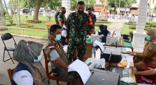 Dandim 0209/LB Terus Genjot Target Capaian Vaksin Kabupaten Labuhanbatu, Sekasa (01/03/22), (V24/AL)