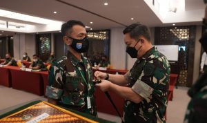 Kasansidam XII/Tpr Terima Penghargaan Dari Danpussansiad , Minggu (10/03/2022), (V24/AL)