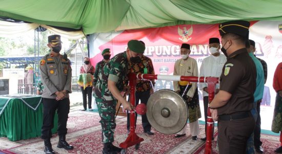 Gong Berbunyi, Kampung Pun Resmi di Buka, Jumat (11/03/2022), (V24/AL)