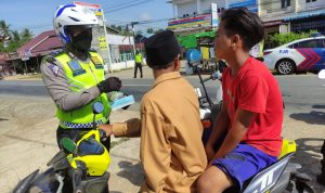 Polisi Menghimbau Bocah yang Berkendara Jumat (11/03/2022), (V24/AL)