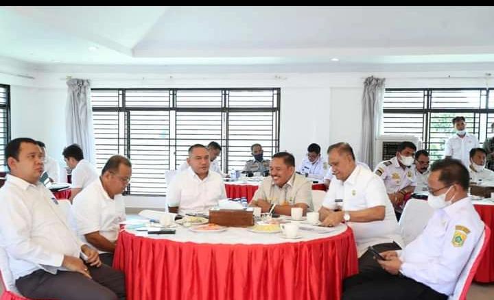 Rapat Berakhir Dengan Kesepakatan Mengunakan Baju Putih, Rabu (09/03/2022), (V24/AL)