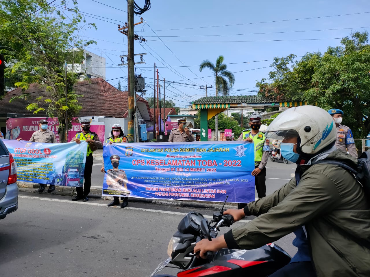 Direktorat Lalu Lintas Gelar Razia dan Himbauan, Senin (14/03/2022), (V24/M.anwar)