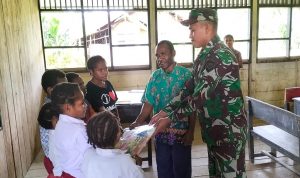 Lomba Mewarnai di Gelar TNI dan Yayasan Sekolah, Senin (14/03/2022), (V24/AL)