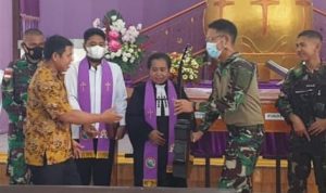 Gereja GKI Imanuel Wamena Mendapatan Gitar, Senin (14/03/2022), (V24/AL)