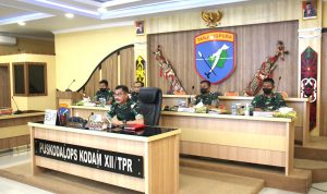 Beliau Duduk di Kursi dan Berbicara, Selasa (15/03/2022), (V24/Dedi)