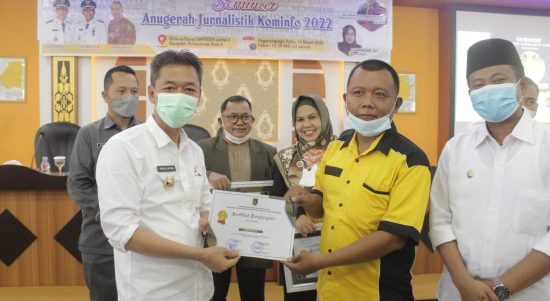 Pers Rohil Mendapatkan Penghargaan, Rabu (16/03/2022), (V24/AL)