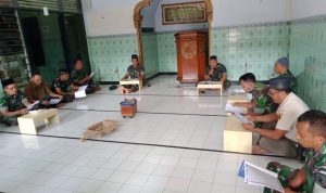 Kodim 0808/Blitar Sedang Membaca Al-Qur'an Bersama, Kamis (17/03/22), (V24/Madli)