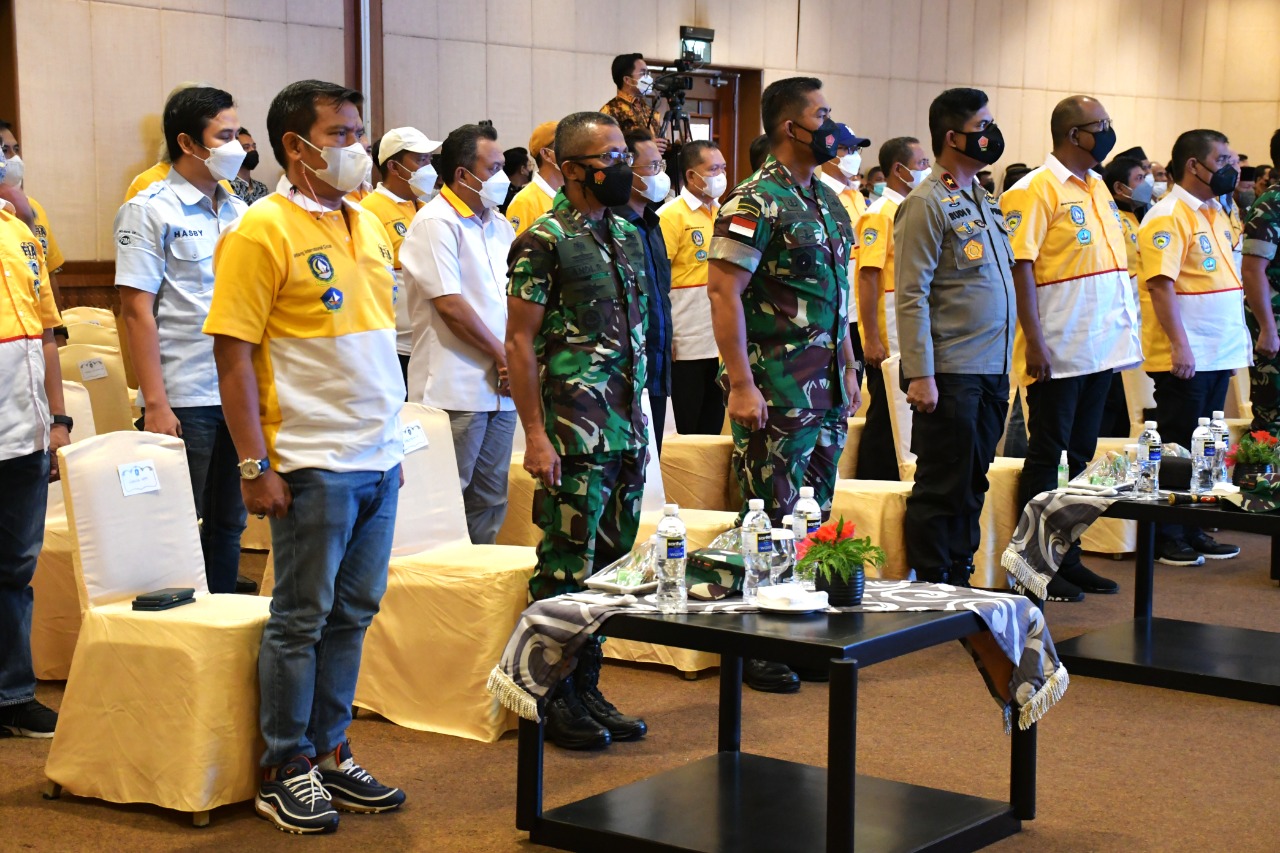 Beliau Berdiri Dalam Pembukaan Kehormatan, Kamis (17/03/2022), (V24/AL)