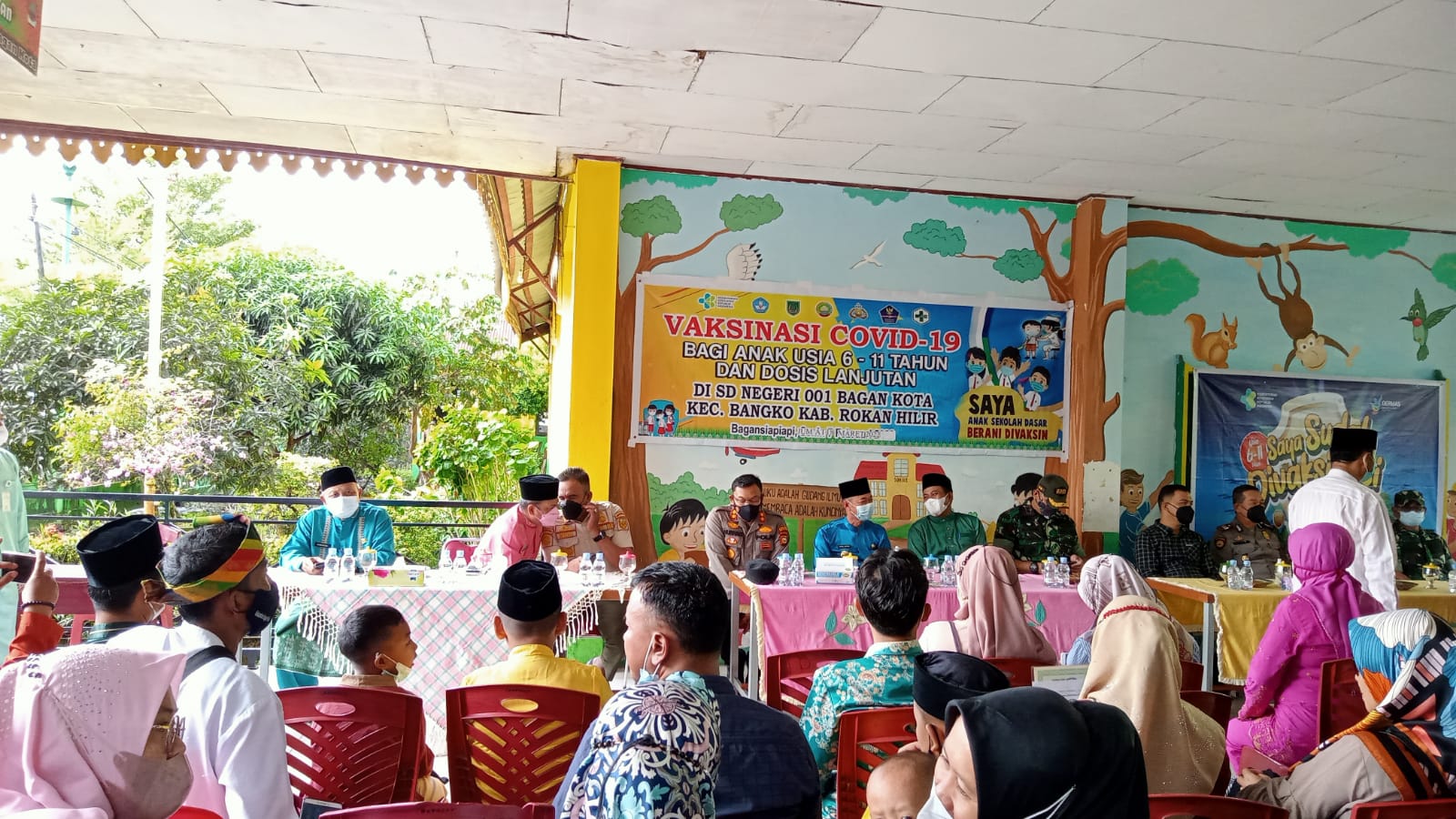 Vaksinasi Anak Berumur 6-11 Tahun Beerjalan Lancar, Jumat (18/03/2022), (V24/Reza)