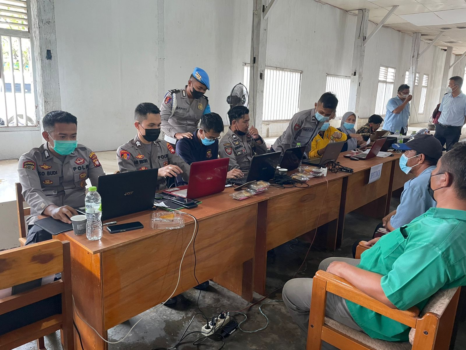 Vaksinasi Digelar Dengan Perangkat Virtual, Jumat (18/03/2022), (V24/Dedi)