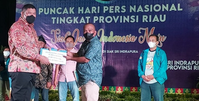 Jonathan Surbakti Pemenang Juara 1, Bisa ni Menjadi Photographer, Sabtu (19/03/2022), (V24/Al)