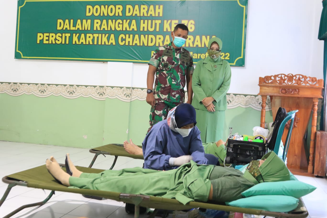 Rasa Sakit Ditahan Ibu Persit Demi Masyarakat yang Membutuhkan, Rabu (23/03/2022), (V24/Madli)