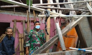 Bedah Rumah yang Lapuk Mendapatkan Bantuan, Rabu (23/03/2022), (V24/AL)