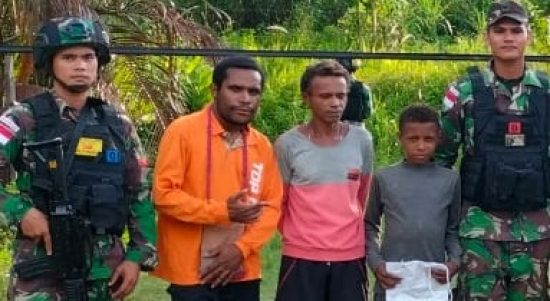 Satgas Perbatasan Membentuk Motivasi Anak Perbatasan, Rabu (23/03/2022), (V24/AL)