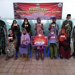 Sebanyak 126 Warga Mendapatkan Bantuan Uang Sebesar 300.000 Rp, Sabtu (26/03/2022), (V24/Madli)