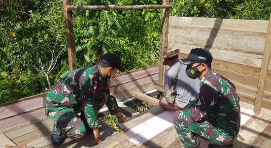 Satgas Membantu Warga Perbatasan Membangun Rumah, Sabtu (26/03/2022), (V24/AL)