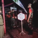 Babinsa Mengelar Razia Prokes, Sabtu (26/03/2022), (V24/Rudi)