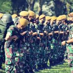 Berbaris dI Pagi Hari Sudah Menjadi Hal Rutin TNI, Selasa (27/03/2022), (V24/AL)