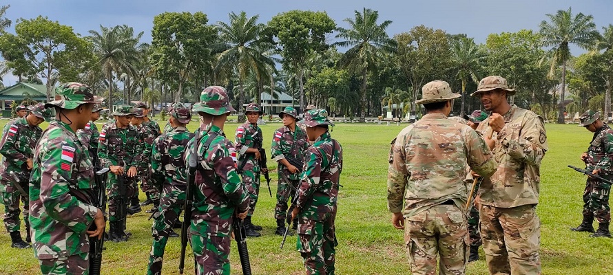 Prajurit Batalyon Raider 100/PS, Dilatih Pertempuran "Raid" , Tim MTT SFAB US Army