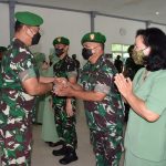 Pimpnan TNI Memberikan Salam, Jumat (01/04/2022), (V24/AL)