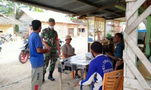 Babinsa Melakukan Komsos Terkait Maling Ternak, Jumat (01/04/2022), (V24/AL)