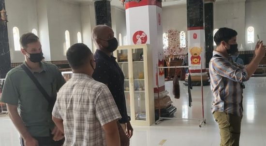 Babinsa Melaksanakan Silaturahmi Bersama US Army, Minggu (03/04/2022), (V24/AL)