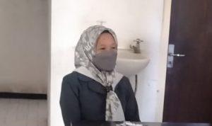 Babinsa Sedang Menjalin Silaturahmi Dengan Warga Binaan, Sabtu (02/04/2022), (V24/AL)