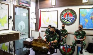TNI AL Gelar Video Confrence di Ruang Kendali, Senin (04/04/2022), (V24/AL)