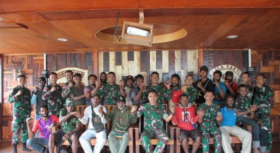 Satgas Menyerbu Perkumpulan Olahraga Volly dan Mendukungnya, Selasa (05/04/2022), (V24/AL)