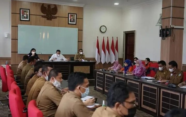 Rapat Pengembangan Lahan Digelar Dalam Ruangan, Selasa (05/04/2022), (V24/AL)