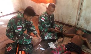Satgas Memberikan Pengobatan Kepada Anak Perbatasan, Kamis (07/04/2022), (V24/AL)