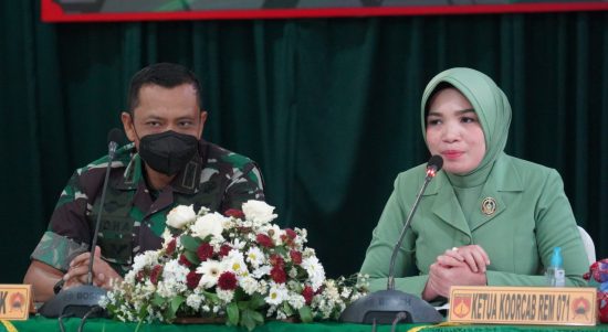 Persit KCK Mendampingi Kunjungan Kerja, Jumat (08/04/2022), (V24/AL)