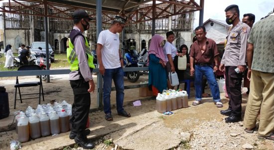 Minyak Goreng Digunakan Untuk Menggoreng Gorengan, Minggu (10/04/2022), (Foto: V24/AL)
