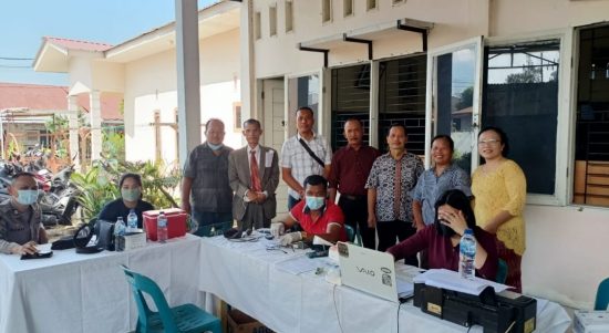 Polsek Mengelar Vaksinasi Massal, Minggu (10/04/2022), (V24/M.anwar)