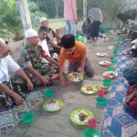 Makan Bareng Bersama Warga Memang Seru, Senin (11/04/2022), (Foto: V24/AL)