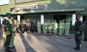 Acara Tradisi Penyambutan Danrem Merupakan Rangkaian Kegiatan Dari Serah Terima Jabatan, Selasa (12/04/2022), (Foto: V24/AL) Acara Tradisi Penyambutan Danrem Merupakan Rangkaian Kegiatan Dari Serah Terima Jabatan, Selasa (12/04/2022), (Foto: V24/AL)