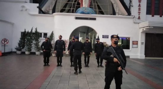 Steyr AUG dari Austria Dengan Peluru 5.56×45mm Standar NATO, Saya Suka! Jumat (15/04/2022), (Foto: V24/M.anwar)