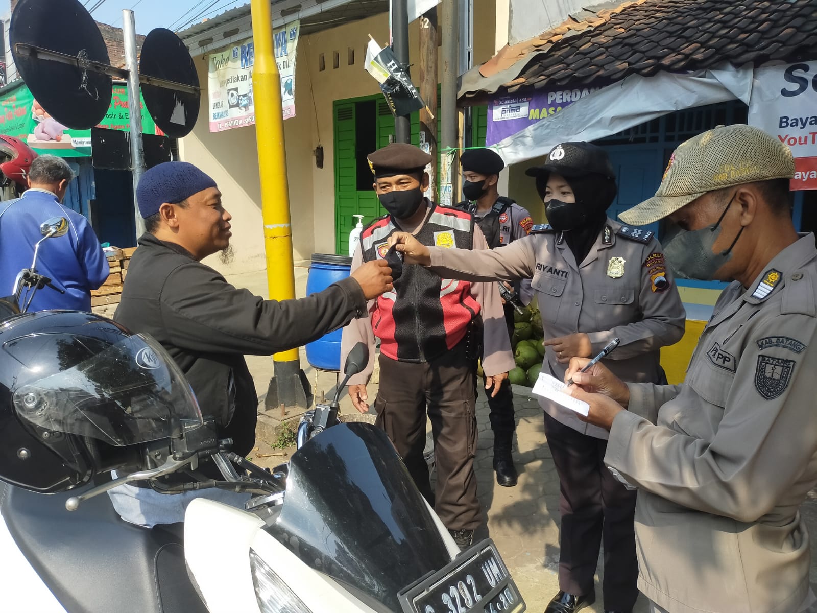 Kegiatan Operasi yang Dipimpin Oleh Perwira Pengawas Harian, IPTU Sugiono, Minggu (17/04/2022), (Foto: V24/AL)