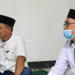 Dandim 0808/Blitar Bersama Baznas Kota Blitar Juga Memberikan Santunan Berupa Paket Sembako, Minggu (17/04/2022), (Foto: V24/Madli)