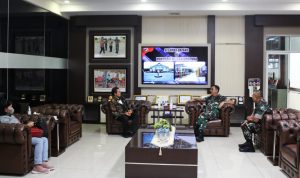 Pangdam XII/Tpr Duduk dan Mengobrol Bersama di Ruangan Favorit, Selasa (19/04/2022), (Foto: V24/Dedi)