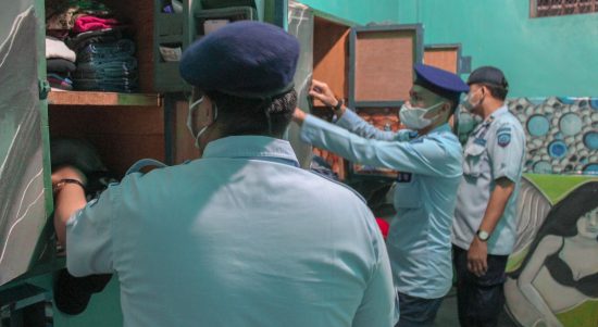 Hayolah! Razia Sedang Beraksi dan Para Lapas Harus Tertip Bos! Kamis (21/04/2022), (Foto: V24/AL)