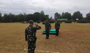 Prajurit Melakukan Upacara di Lapangan yang Hijau dan Cuaca Mendukung, Kamis (21/04/2022), (Foto: V24/AL)