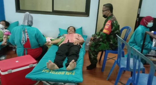 Majelis Tafsir Al Quran (MTA ) Cab Simo I Melakukan Kegiatan Sosial Donor Darah, Kamis (21/04/2022), (Foto: V24/Rudi)