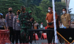 Pemusnahan Miras bertempat di Polres Blitar Kota Jl.Panglima Sudirman Kota Blitar, Senin (25/04/2022), (Foto: V24/Rudi)