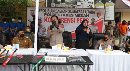 Sebanyak 135 Premanisme Dan Pelaku Kejahatan di Jajaran Polda Sumut dan Polrestabes Ditangkap, Selasa (26/04/2022), (Foto: V24/M.anwar)