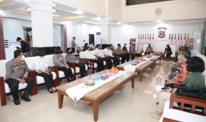 Kedatangan Menteri Pemberdayaan Perempuan dan Perlindungan Anak RI di Polda Sumut, Selasa (26/04/2022), (Foto: V24/M.anwar) Kedatangan Menteri Pemberdayaan Perempuan dan Perlindungan Anak RI di Polda Sumut, Selasa (26/04/2022), (Foto: V24/M.anwar)