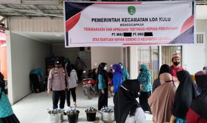 Minyak Goreng Curah Gratis Dari PT.MHU Dan PT.MMS Yang Diserahkan Kepada Pemerintah, Rabu (27/04/2022), (Foto: V24/AL)