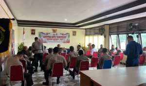 Kabag Ops Polres Kubu Raya AKP HOERRUDIN, S.I.K. Didampingi Oleh Kasat Lantas, Selasa (26/04/2022), (Foto: V24/Dedi)